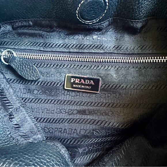 Prada Vitello Daino Black Leather Women's Hobo Shoulder Bag - Picture 8 of 9